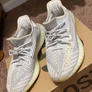 Yeezy static’s sz 9